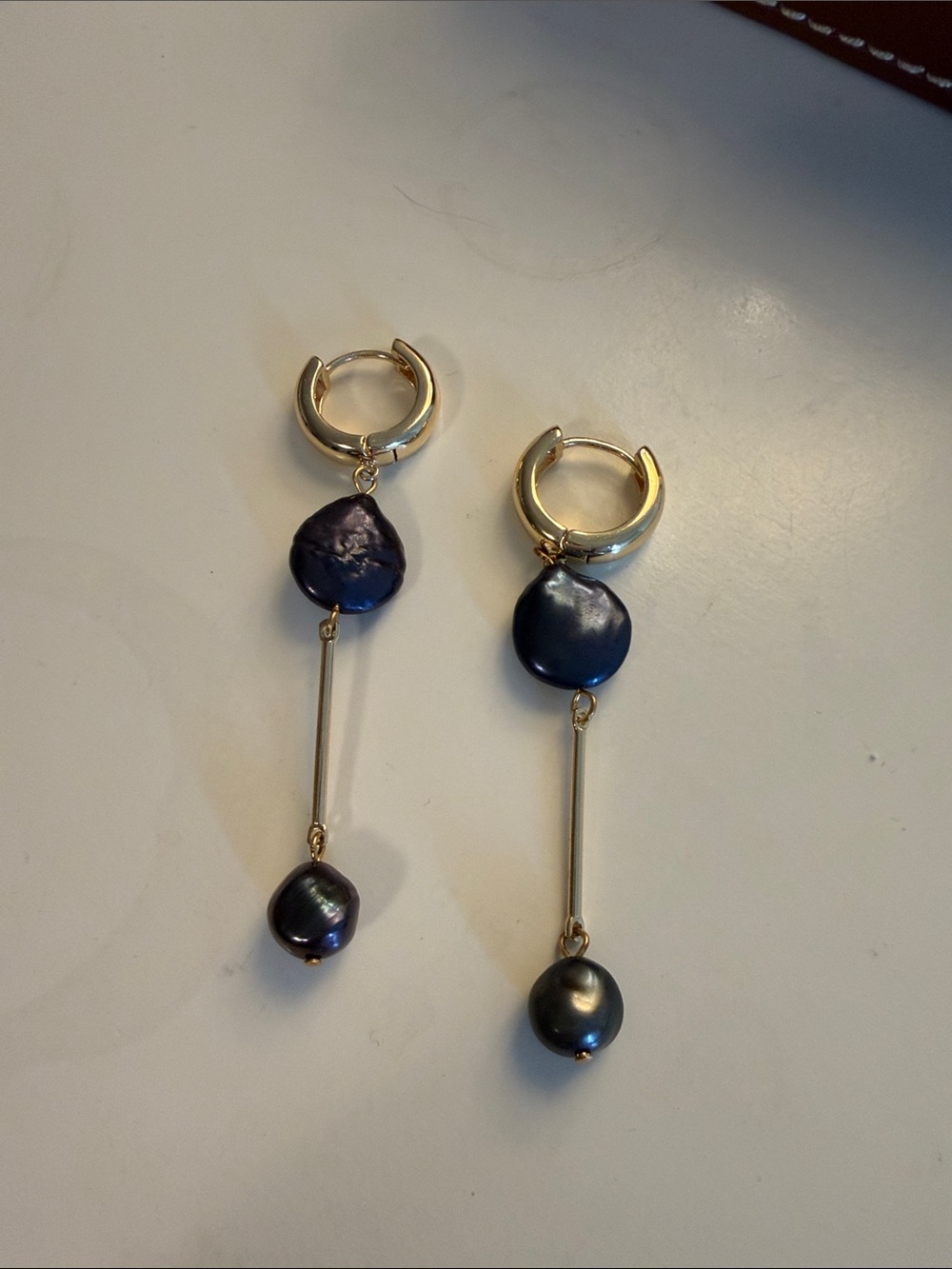 Gold Hoop Earrings with black Pearl Drops